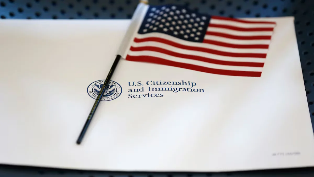 Alertan sobre nueva política a solicitantes de “green card”